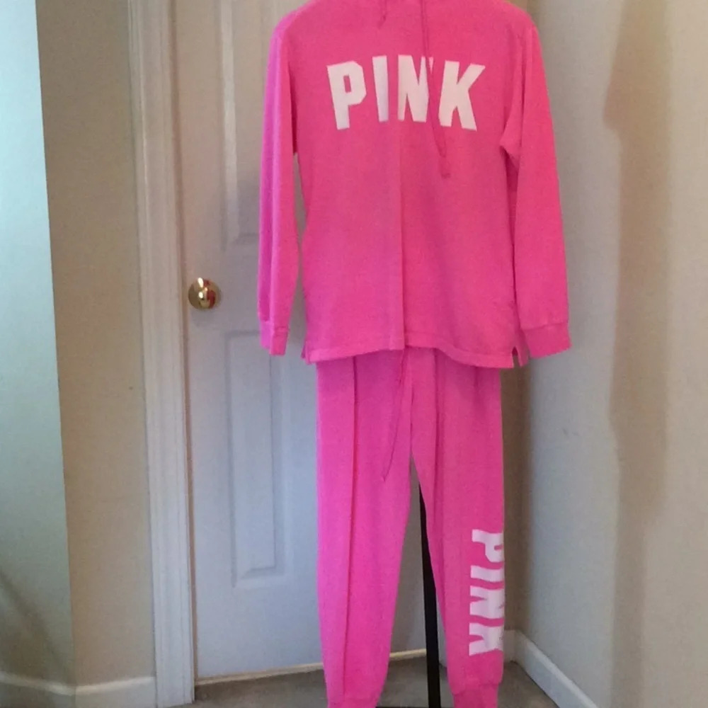 PINK Victoria’s Secret Pink & White Warmup Suit - Picture 2 of 6